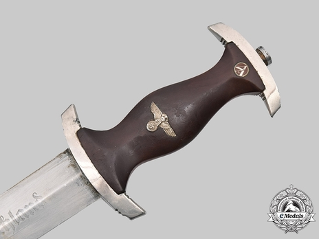SA Standard Service Dagger by Lauterjung (Puma; RZM marked) Obverse Grip
