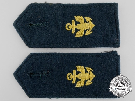 Kriegsmarine Coastal Artillery Matrose Shoulder Boards Obverse