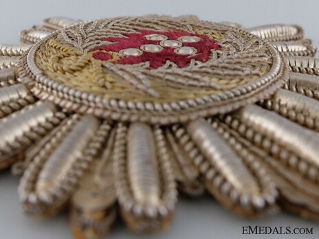  Breast Star (Embroidered) Obverse 