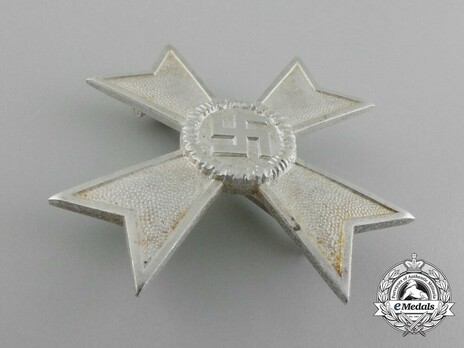 War Merit Cross I Class without Swords, by Deschler (1) Obverse