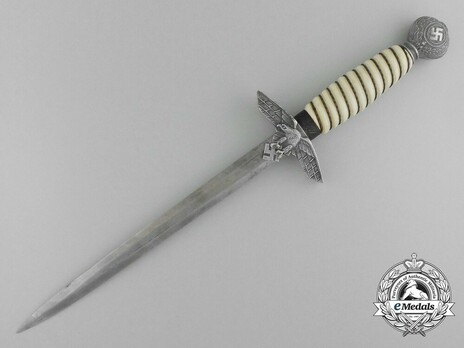 Luftwaffe P. D. Lüneschloss-made 2nd pattern Dagger Obverse