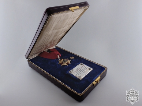 Commander (Gold) (by D. Joaquin Munoz Larrabide) Case of Issue Obverse