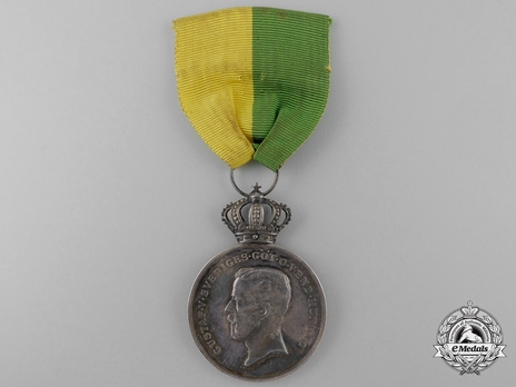 2nd Size Silver Medal (for Loyal Long Service Model I) Obverse