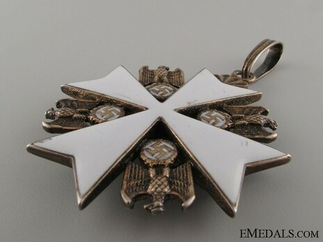 II Class Cross with Swords Reverse