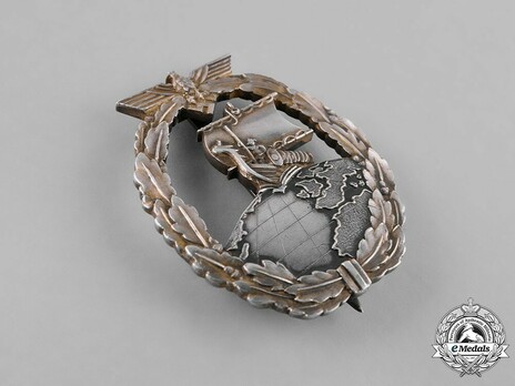 Naval Auxiliary Cruiser War Badge, by Unknown Maker: Japanese Design (in silver) Obverse