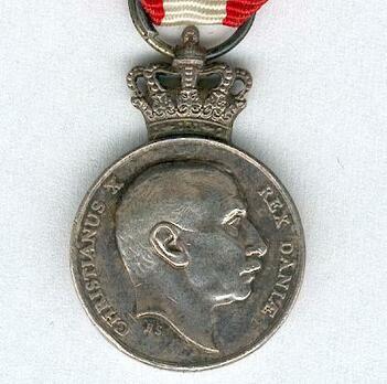 Miniature Silver Medal (stamped "H. SALOMAN") Obverse