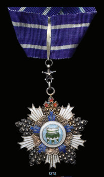 Order of Precious Tripod, IV Class Commander