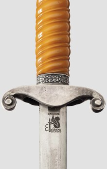 German Army Carl Eickhorn-made Officer’s Dagger in Case Reverse Detail