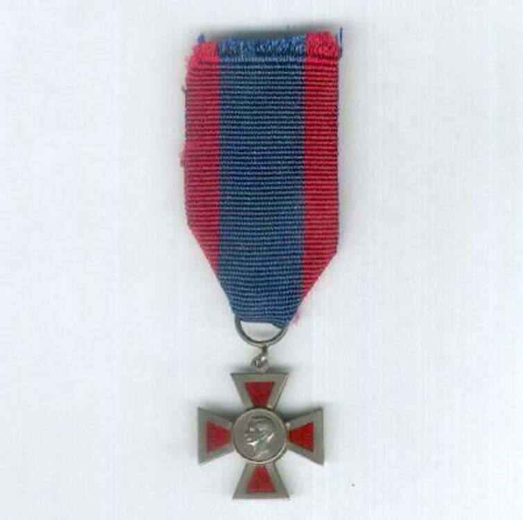 Miniature ii class cross 1937 1948 obverse 1