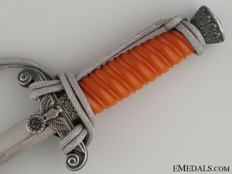 German Army Unmarked Orange Grip Officer’s Dagger Obverse Grip Detail