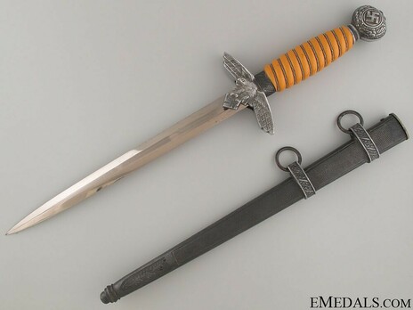 Luftwaffe Paul Weyersberg-made 2nd pattern Dagger Obverse with Scabbard