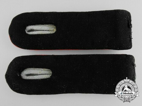 Waffen-SS Artillery Obersturmführer Shoulder Boards Reverse