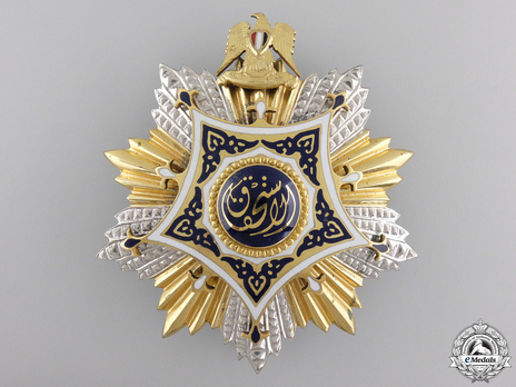 Grand Cordon Breast Star (with Hawk suspension, 1972-) Obverse