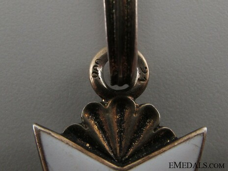 II Class Cross with Swords Detail