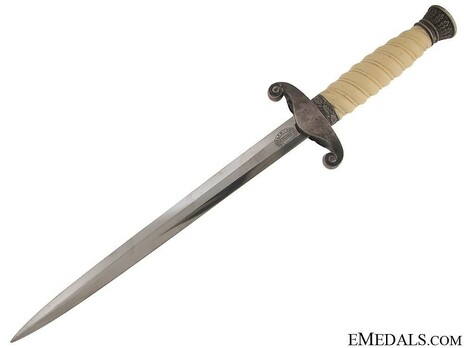 German Army F. W. Höller-made Officer’s Dagger Reverse