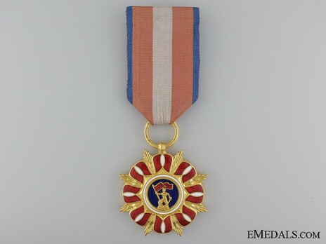 Order of the Builders of the People's Poland, Gold Medal (1952-1992) Obverse