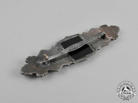 Close Combat Clasp, in Silver, by C. E. Juncker Reverse