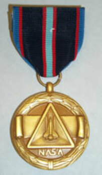 NASA Space Flight Medal Obverse