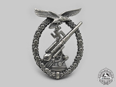 Luftwaffe Flak Badge, by Assmann (in tombac) Obverse