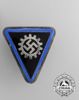DAF 2nd Pattern Frauenamt Orts-Sachbearbeiterin Lapel Badge Obverse