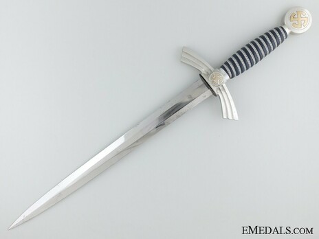 Luftwaffe Carl Eickhorn-made 1st pattern Dagger Obverse