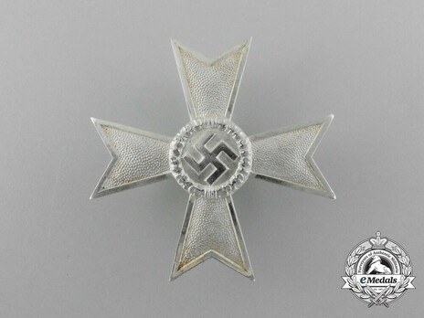 War Merit Cross I Class without Swords, by Deschler (1) Obverse