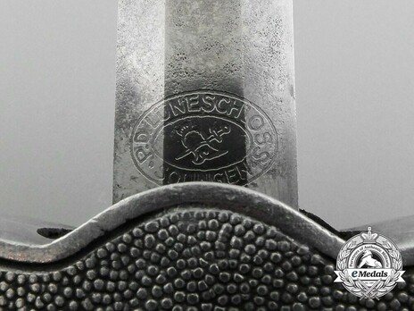 Luftwaffe P. D. Lüneschloss-made 2nd pattern Dagger Maker Mark