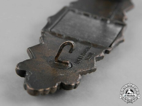 Close Combat Clasp, in Bronze, by C. E. Juncker Detail