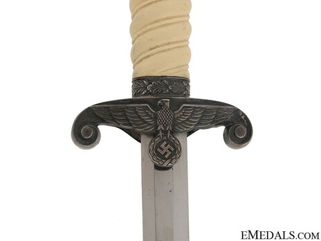 German Army F. W. Höller-made Officer’s Dagger Obverse Crossguard Detail