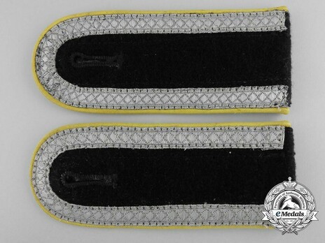 Waffen-SS Signals Unterscharführer Shoulder Boards Obverse