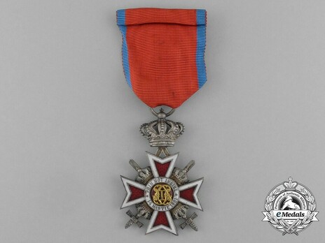 Order of the Romanian Crown, Type II, Military Division, Knight's Cross Obverse