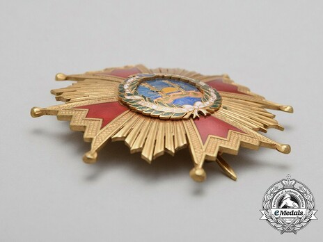 Grand Cross Breast Star (1938-1975) Obverse