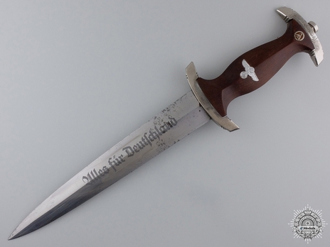 SA Standard Service Dagger by Lauterjung (Tiger; RZM marked) Obverse