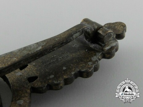 Bomber Clasp, in Bronze (in zinc) Detail