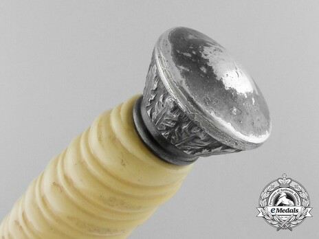 German Army Ernst Pack & Söhne-made Individualised Officer’s Dagger Pommel Detail