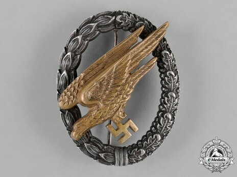 Luftwaffe Paratrooper Badge, by Brüder Schneider Obverse