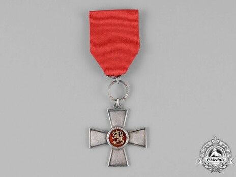 Order of the Lion of Finland, Civil Division, Cross of Merit Obverse