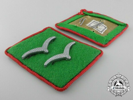 Luftwaffe Field Divisions Artillery Gefreiter Collar Tabs