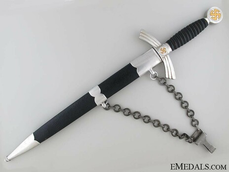 Luftwaffe Tiger-made 1st pattern Dagger Obverse in Scabbard