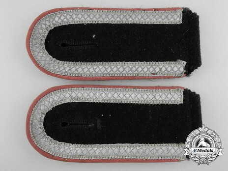 Waffen-SS Armoured/Anti-Tank Unterscharführer Shoulder Boards Obverse