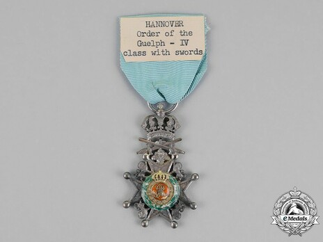 Royal Guelphic Order, IV Class Cross with Swords (EAR version) Reverse