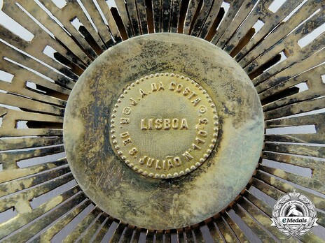 Grand Cross Breast Star (1918-1962) Details