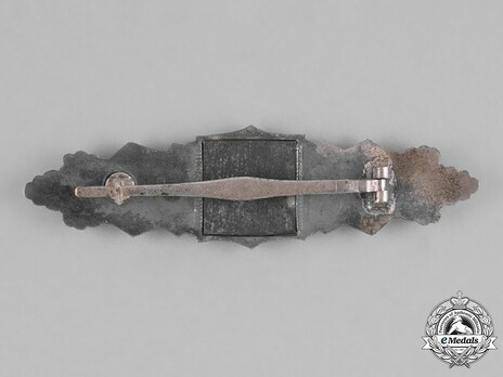 Close Combat Clasp, in Silver, by Hymmen Reverse