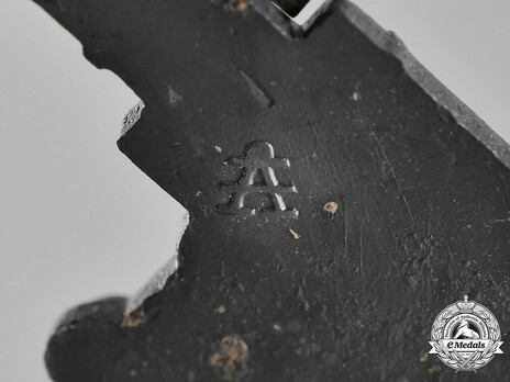 Luftwaffe Flak Badge, by Assmann (in zinc) Detail