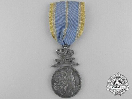 Medal of Aeronautical Virtue, Military Division, II Class (wartime) Obverse