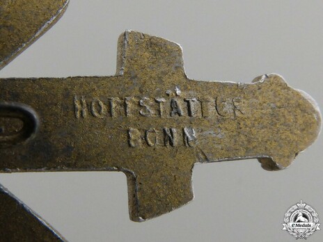 Gau Honour Badge Essen, in Gold (in gilt aluminum) Reverse Detail