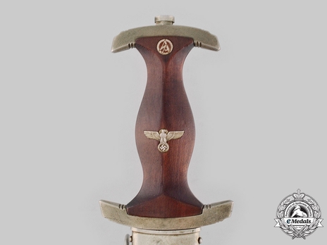 SA Standard Service Dagger by Lauterjung (Tiger; maker marked) Obverse Grip