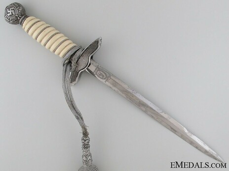 Luftwaffe Ernst Pack & Söhne-made 2nd pattern Dagger Reverse