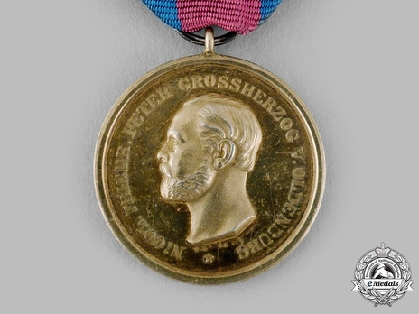 Medal for Merit in the Arts, in Gold (unstamped) Obverse