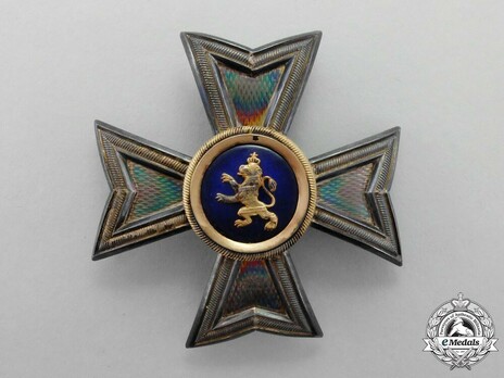 House Order of the Golden Lion, Type II, Commander Breast Star Obverse